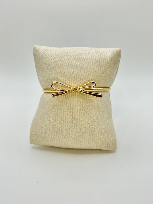 Golden Grace Bow Bangle