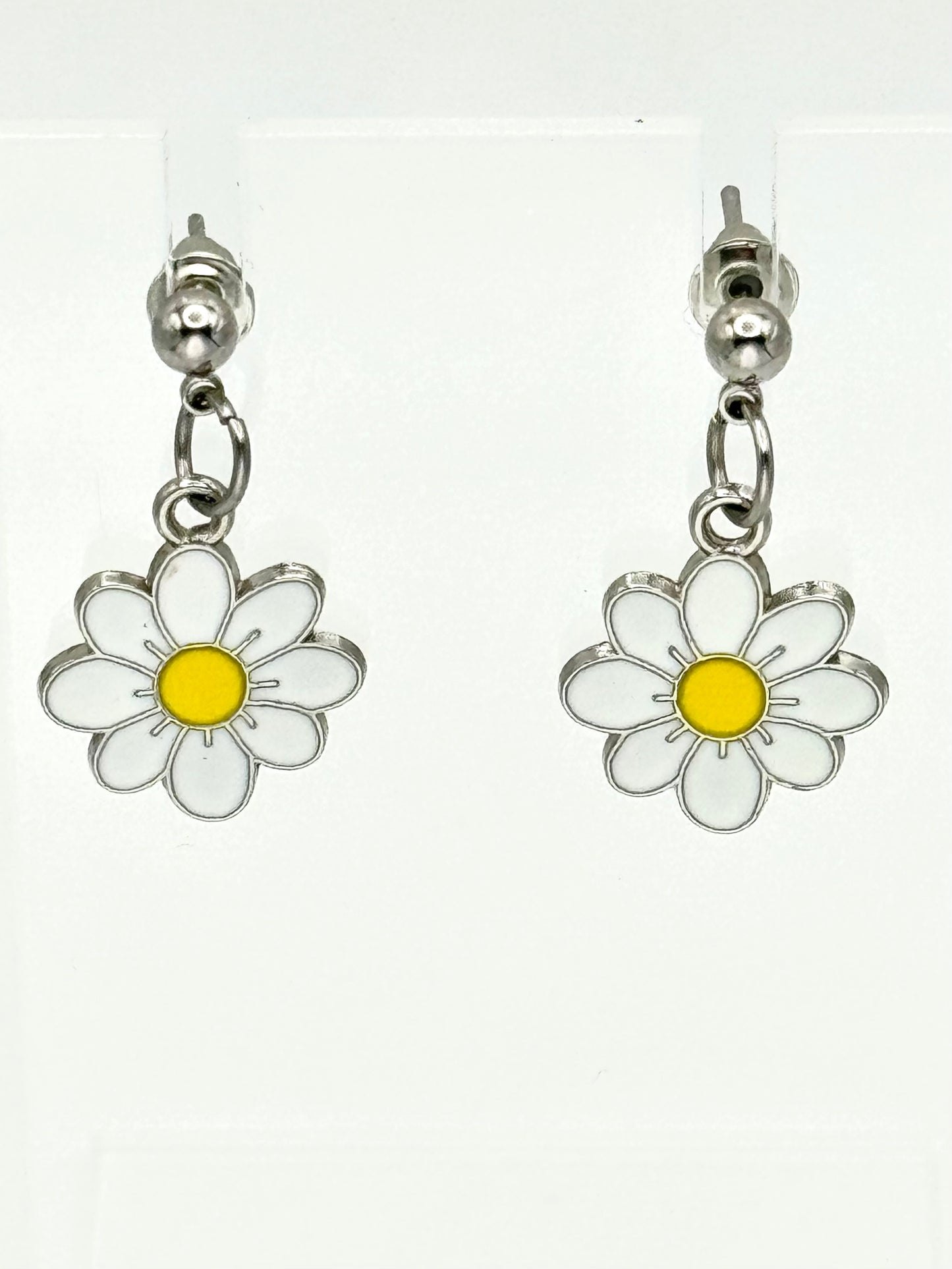 🌼 Daisy Days Earrings