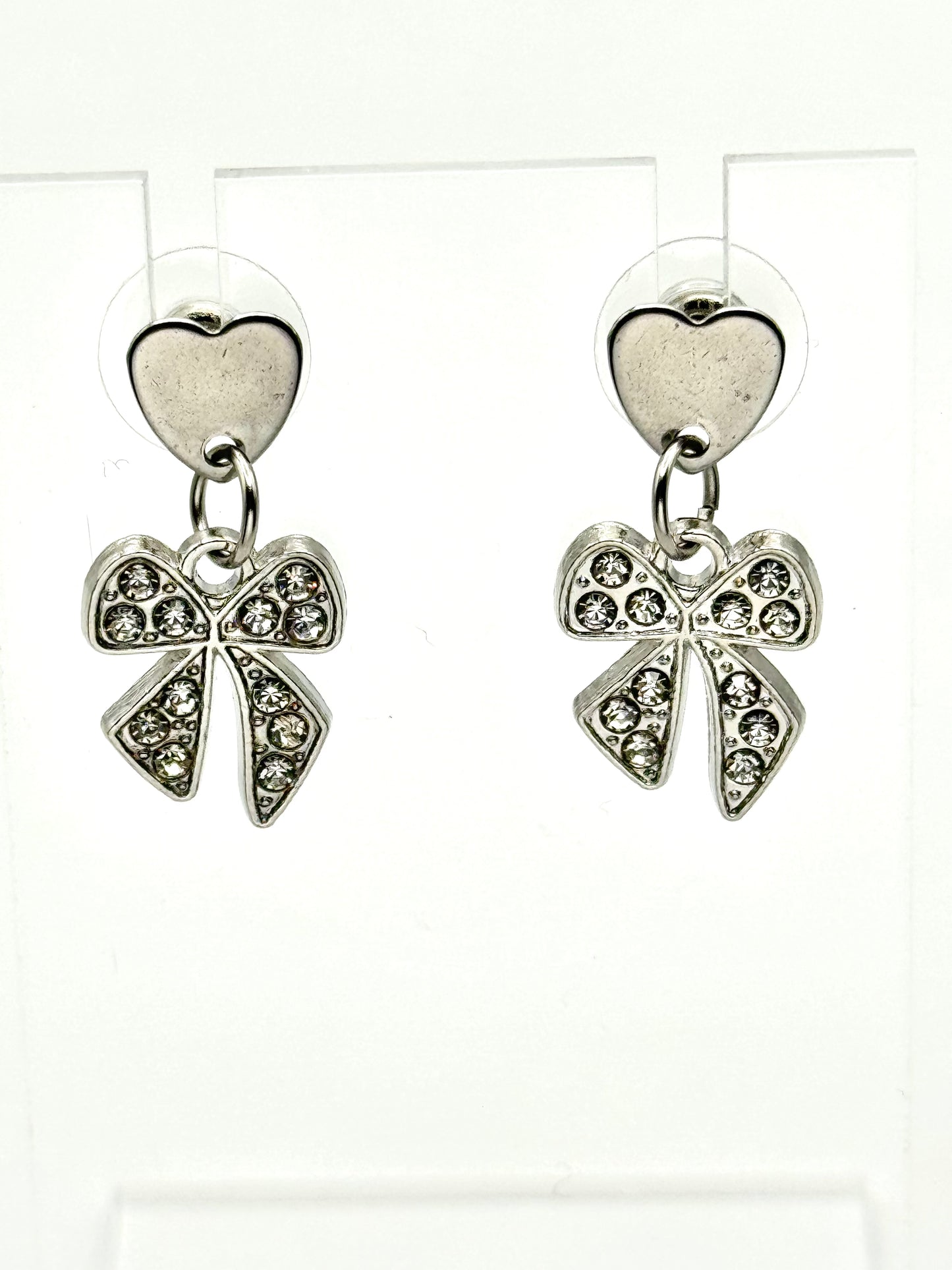 ✨ Silver Sparkle Bow Earrings