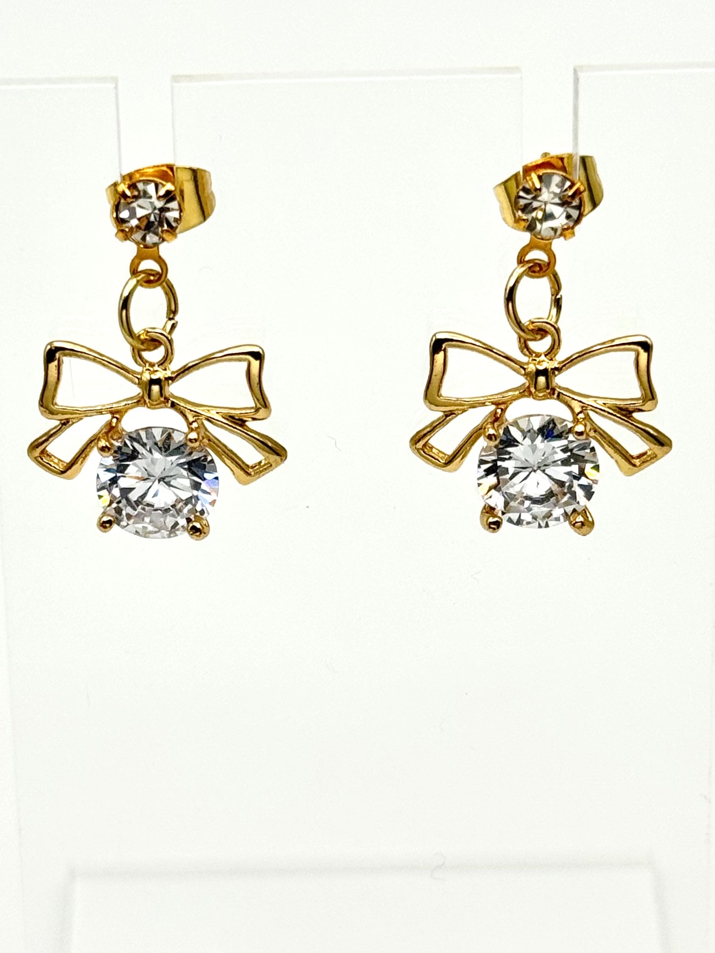 💎 Crystal Elegance Bow Earrings