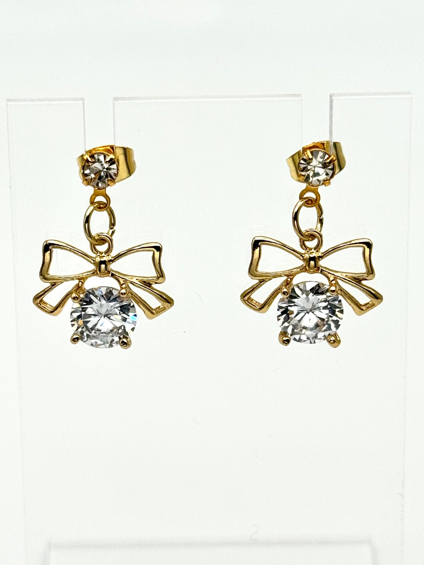💎 Crystal Elegance Bow Earrings