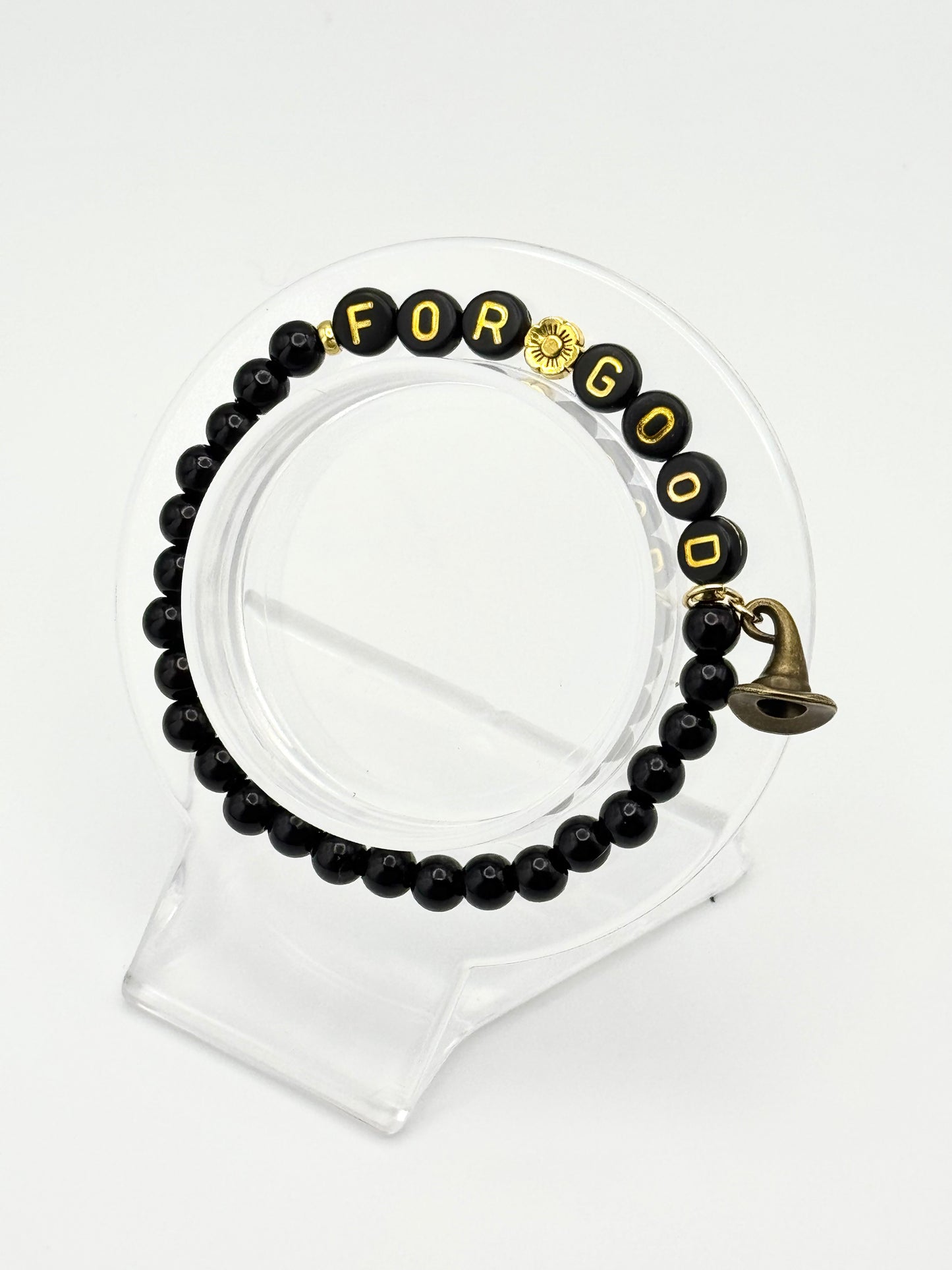 🖤 Elphaba’s Strength